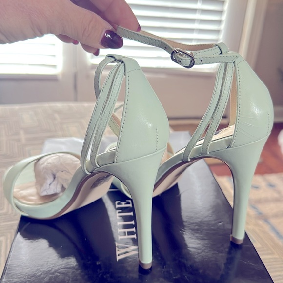 WHBM Rylee Divinity size 8 - Picture 4 of 6